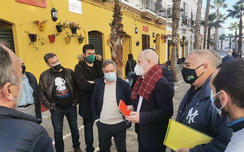 Los socialistas piden a Vila “ser mucho más flexible” y adecuar la ordenanza de terrazas a las “peculiaridades” de la calle de La Palma