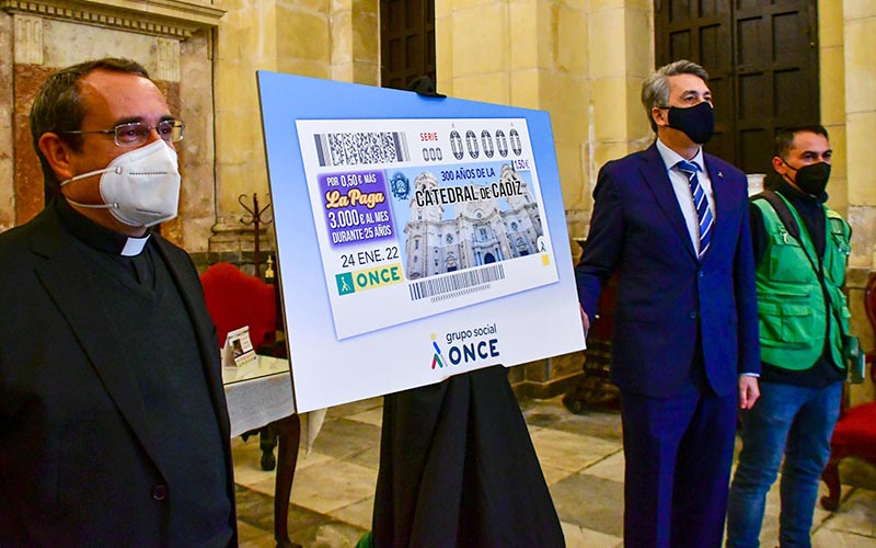 La ONCE se acuerda de los tres siglos de la Catedral de Cádiz