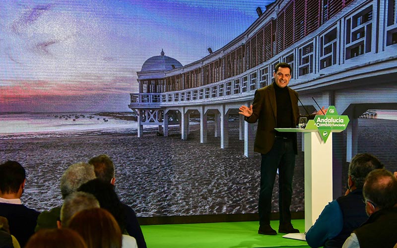 El PP andaluz celebra en Cádiz convención en modo preelectoral por sus tres años al frente de la Junta: “el cambio se nota, lo dice la calle”