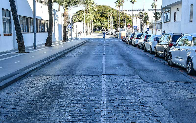 Medio año de obras divididas en tres fases consecutivas para implantar las bandas de rodadura en la avenida Duque de Nájera