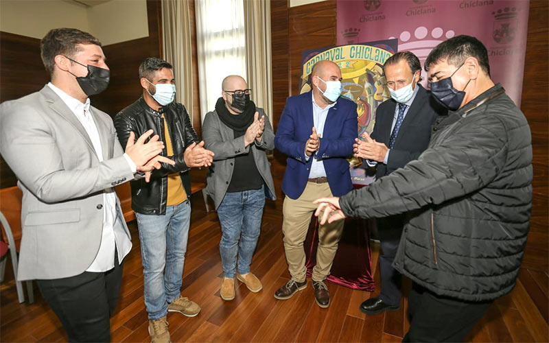 La chirigota de los Molina pregona este 2022 el carnaval de Chiclana