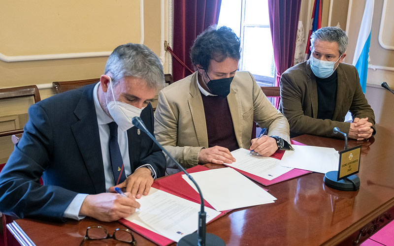 Ayuntamiento y UCA buscan fomentar el emprendimiento social