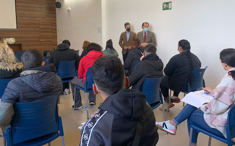44 jóvenes trabajarán para el Ayuntamiento chiclanero gracias a un plan de empleo del SAE en el que pone más dinero el Consistorio