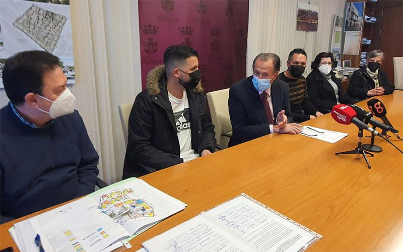 Vecinos de los tres bloques de Caja de Ahorros excluidos de los fondos ITI para rehabilitación piden a la Junta que se les escuche