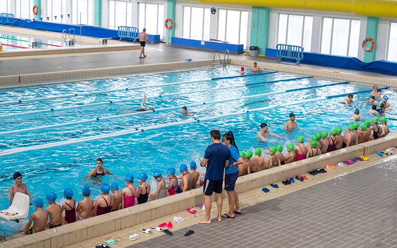 El programa Deporte Escolar vuelve tras el parón por el Covid con más de 2.600 escolares gaditanos que se ‘acercarán’ a la vela y la natación