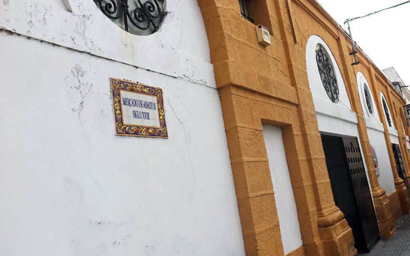 El mercado de abastos de Puerto Real trasladará su actividad a una carpa que se levantará en la plaza Rafael Alberti, ya adjudicada