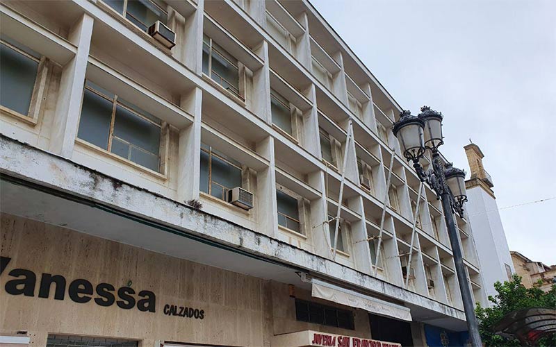 La conversión del edificio de Esteve en una treintena de apartamentos turísticos avanza mientras se tramita la licencia de obra mayor