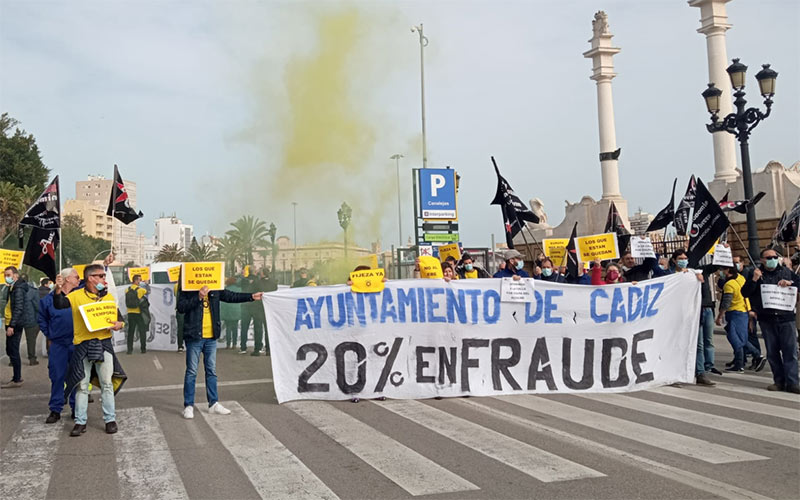 Persiste la incertidumbre entre los alrededor de 200 trabajadores municipales en abuso de temporalidad del Ayuntamiento gaditano
