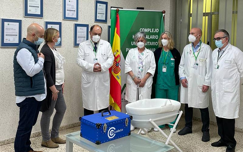 La “cuna de abrazos” llega también al Hospital Puerta del Mar