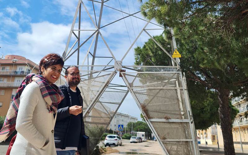 Reclamarán a la Junta un estudio epidemiológico de la barriada del Río, afectada por La Cabezuela, cables de alta tensión y polígonos