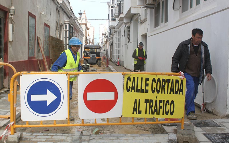 Romero (AxSí) se queja de las obras simultáneas en San Fernando: “circular en coche, ya a veces hasta a pie, es toda una aventura”