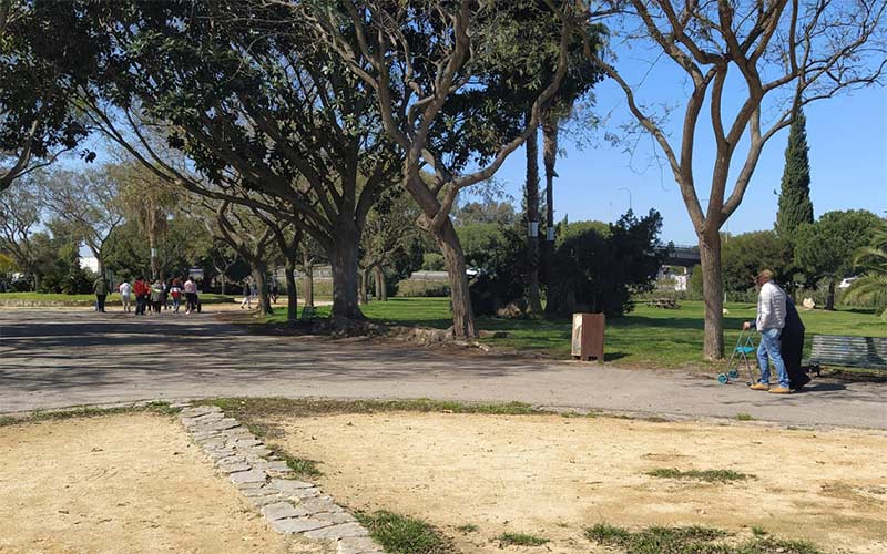 El Parque del Oeste continúa sin aseos públicos