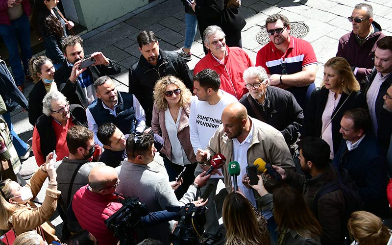 “Gente de Cádiz hablando en gaditano” cocinan un nuevo partido “sin ideologías” para volver a poner la ciudad “en el centro del mundo”