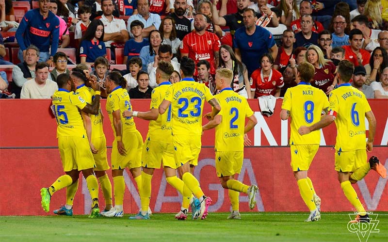 El Cádiz se repone y cosecha un valioso punto en el Sánchez-Pizjuán