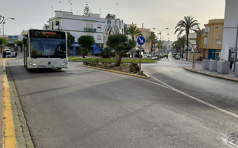 El rediseño de las líneas de autobús urbano y más kilómetros de carril bici, entre las recetas de Equo para mejorar la movilidad en Rota
