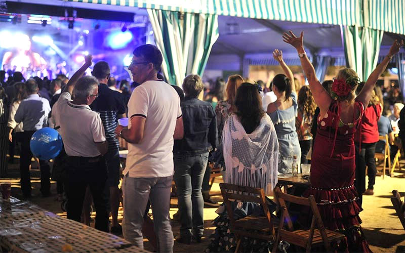 Casetas más pequeñas y a menor coste, actuaciones potentes, sombra y vegetación: la fórmula de Cavada para revitalizar la Feria del Carmen