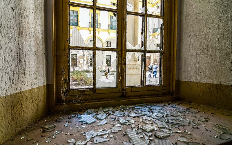 El PP prometió en 2018 el traslado de Ciencias de la Educación a Valcárcel; ahora “escurre el bulto de las responsabilidades de la Junta”