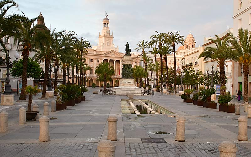 Acusan a la oposición en Cádiz de “vender una ficticia preocupación” por todos los funcionarios al defender la propuesta de la Policía