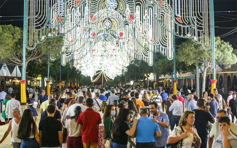 La “feria del reencuentro” en Chiclana, con ambiente, ganas y alegría