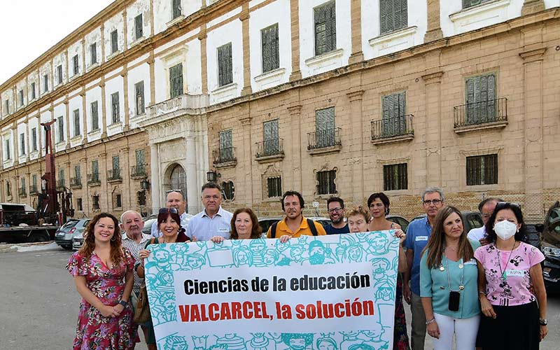 PSOE, Por Andalucía y Adelante sellan su compromiso con Valcárcel en vísperas del 19-J; las derechas se retratan desdeñando la solución