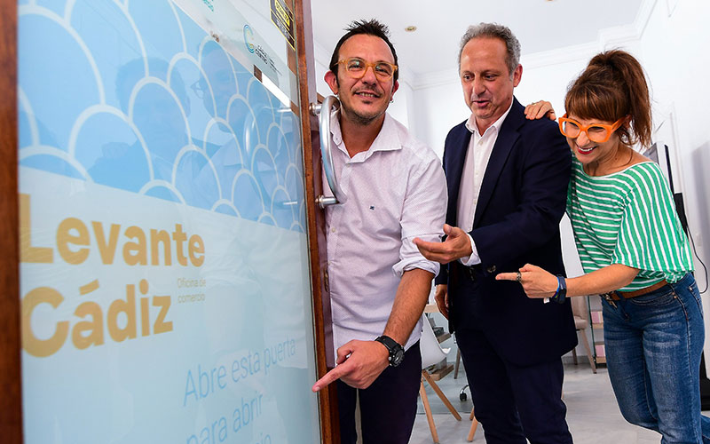 Nace la Oficina Levante para poner “una alfombra roja a todas las personas que quieran abrir un negocio en la ciudad de Cádiz”