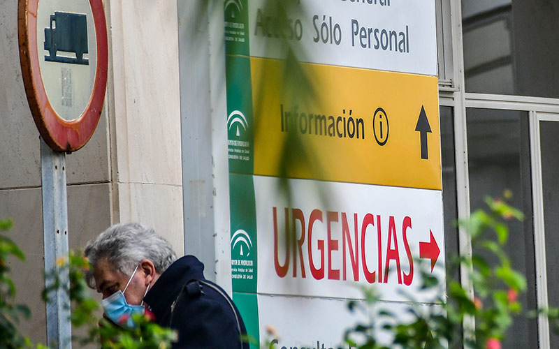 “Como buenos politiquillos de derechas, mienten para encubrir sus objetivos: deteriorar la sanidad pública y potenciar al sector privado”
