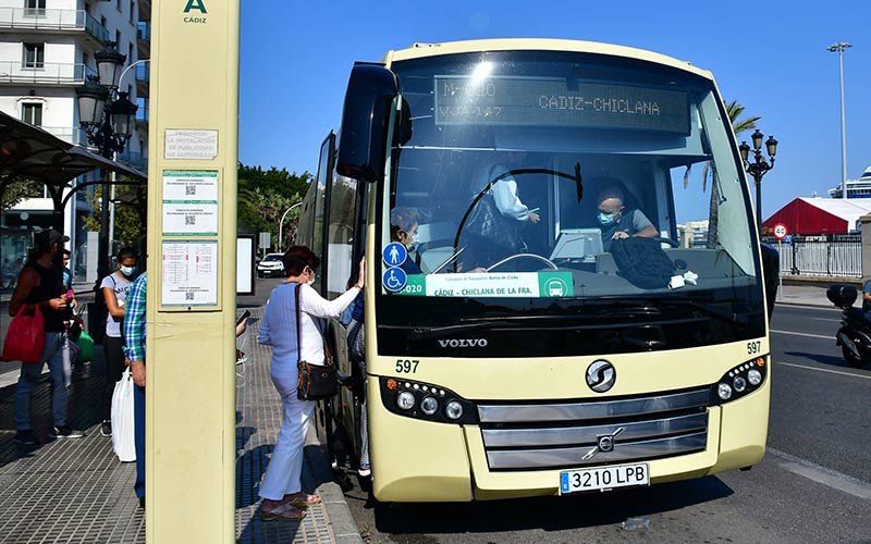 Más bonificaciones en el tren y el autobús para los usuarios de transportes públicos en la Bahía