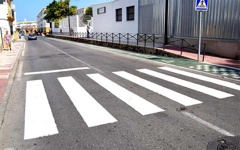 Reservados más de 250.000 euros para repintar pasos de peatones y viales de San Fernando
