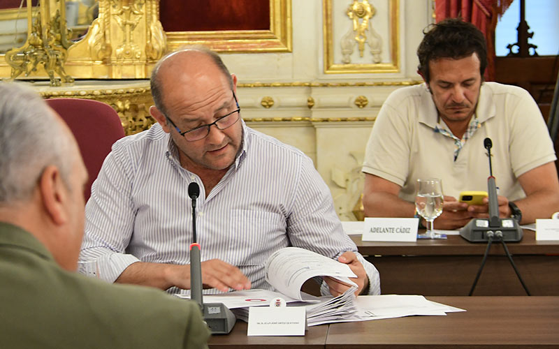 Ortiz es ‘ascendido’ a portavoz del PP en la Diputación; Loaiza y Saldaña se van a Sevilla