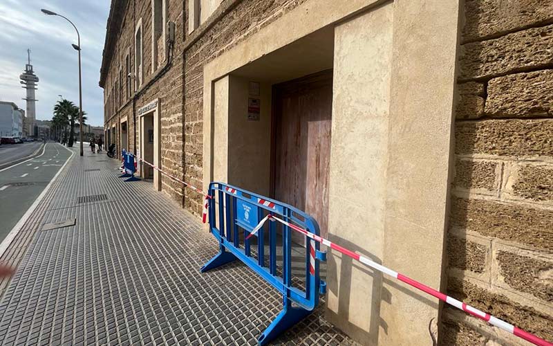 Piden actuar “antes de lamentar una desgracia o el deterioro irreversible del patrimonio”, ante la caída de cascotes en el Baluarte de San Roque