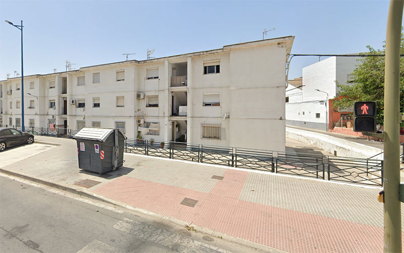 Cada vecino beneficiario de la primera fase de la renovación de la barriada El Pilar deberá aportar unos 13.000 euros