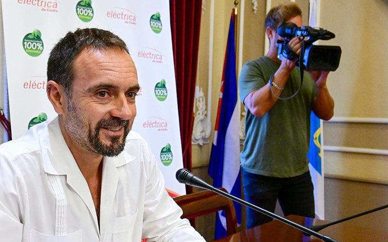 La subida de la luz “no sólo afecta a Cádiz”; el Consistorio destina 2,5 millones para ayudar a familias con rentas medias a abonar las facturas