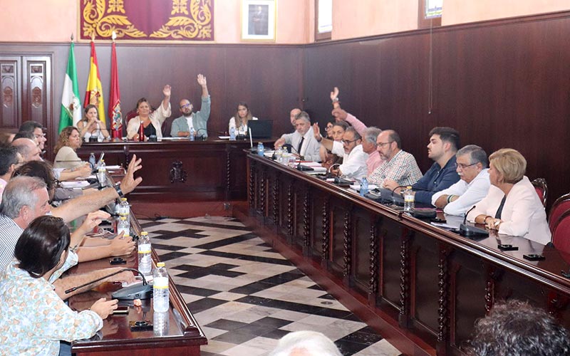 Los socialistas sacan adelante las cuentas del Ayuntamiento de Puerto Real pero se quedan en minoría en el Gobierno local: AxSí rompe el pacto