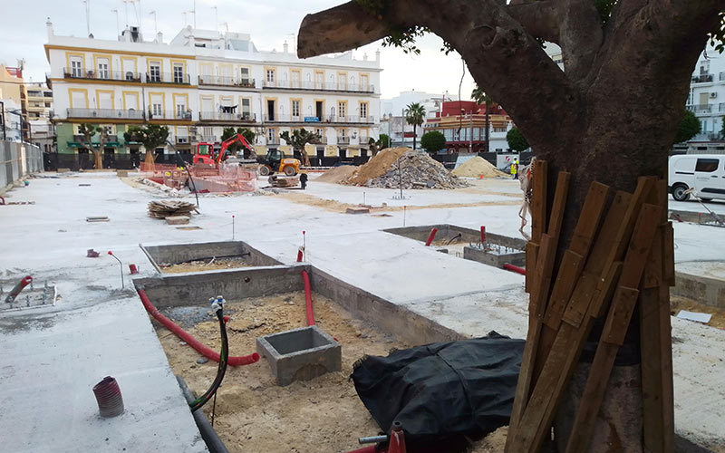 La obra de la plaza del Rey tampoco estará lista antes de Halloween, y quizá ni para las navidades
