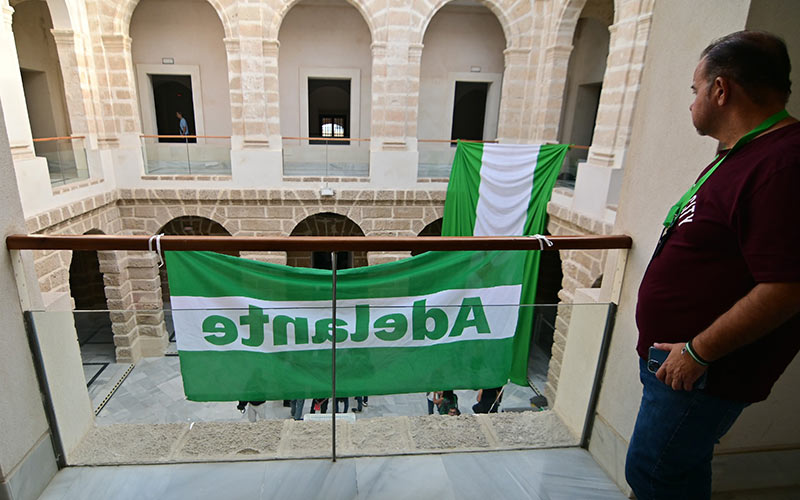 Adelante Andalucía ‘desembarca’ en Chiclana: “no queremos las migajas ni ser el parque temático del resto de España”