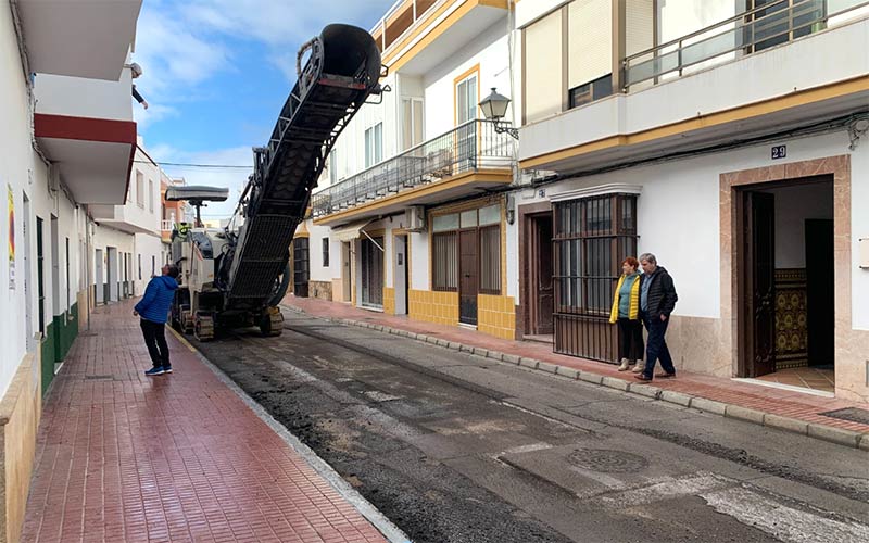 Nuevo plan de asfaltado en Rota en marcha