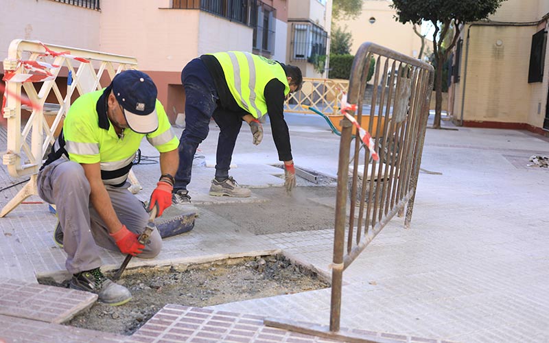 Las barriadas Olmo y Constitución estrenan ‘Mejor Acera’, que quiere llegar a toda La Isla