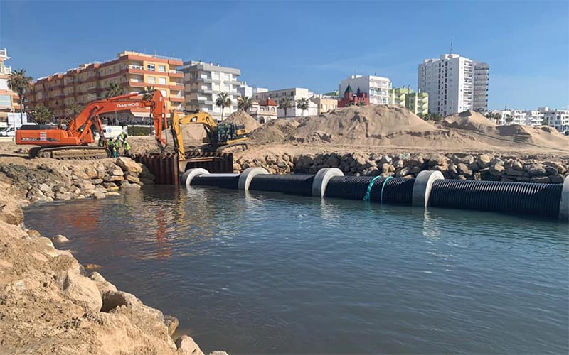 “Los hechos nos dan la razón: el aliviadero de calle Écija no soluciona los vertidos al mar”