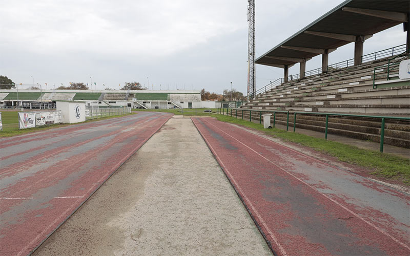 Primeros pasos para la demandada reforma integral de las pistas de atletismo de Rota
