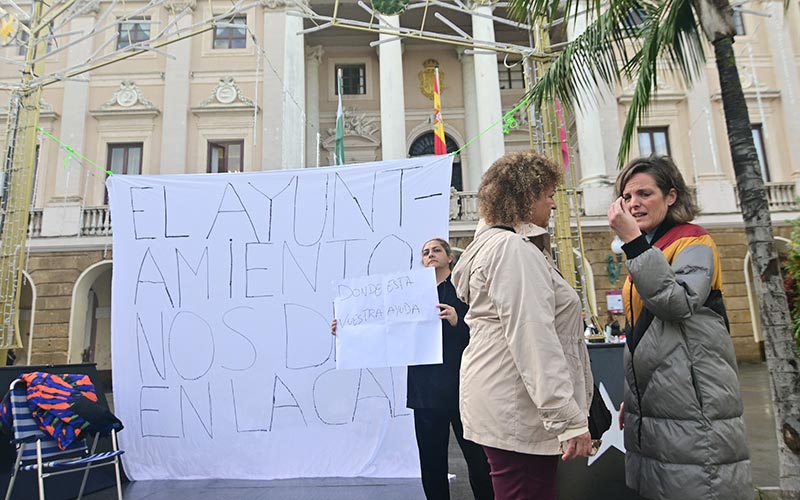Procasa subraya su implicación mientras la Junta, “con competencias”, no hace nada: este 2022 ha mediado ya en 125 casos de desahucios