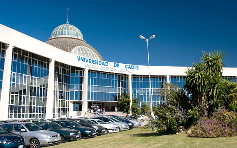 Las instalaciones de la UCA logran recortar un 25% el consumo eléctrico en apenas mes y medio de aplicación de su plan de eficiencia