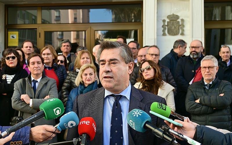 Abogados y procuradores alertan de la “parálisis” en la que se encuentra inmersa la Justicia en la ciudad de Cádiz desde hace un mes