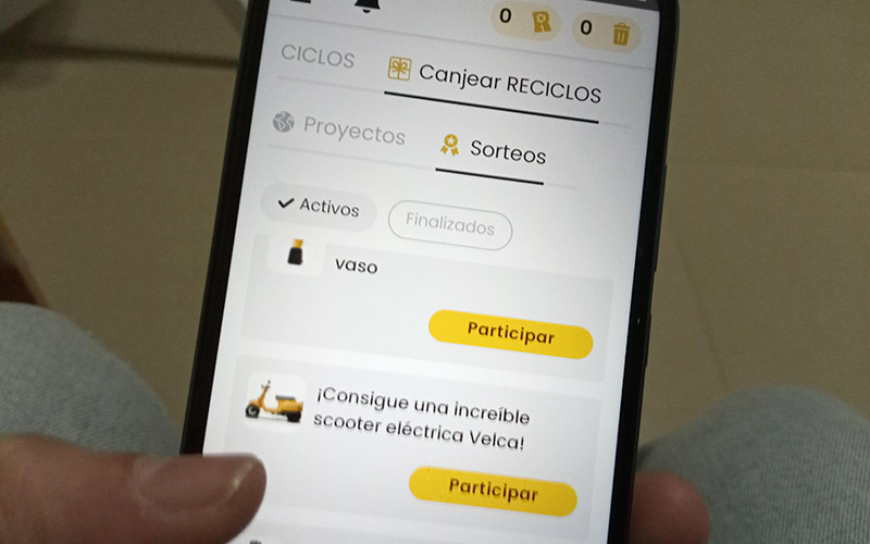 ‘Reciclos’ quiere incentivar el reciclaje de latas y botellas entre los isleños con “recompensas”