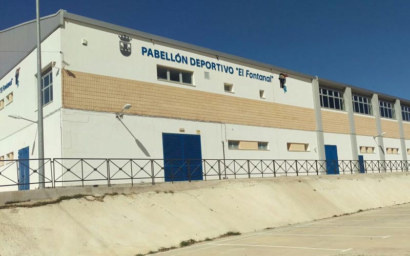 Incluidas las instalaciones deportivas municipales y locales sociales en el contrato de mantenimiento de edificios y colegios