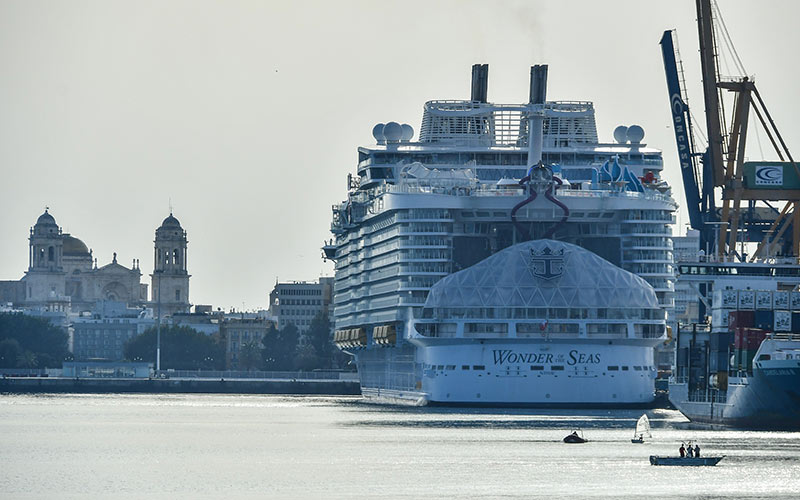 El Puerto de Cádiz será el primero español en ofrecer suministro eléctrico a los cruceros