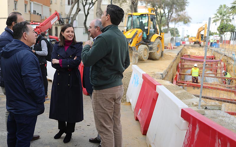 Avanza la necesaria mejora y renovación de las redes de suministro y alcantarillado en la Bazán