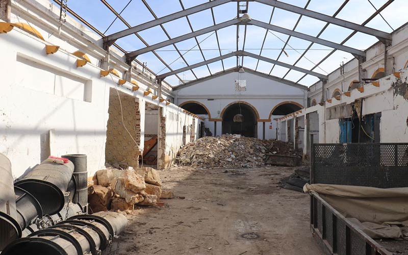 La plaza de Puerto Real ganará en luminosidad; la rehabilitación “marcha según lo previsto”