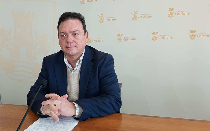 El concejal de Hacienda replica las “mentiras y falsedades” de Hita (PP): “Chiclana va a tener presupuestos en 2023”