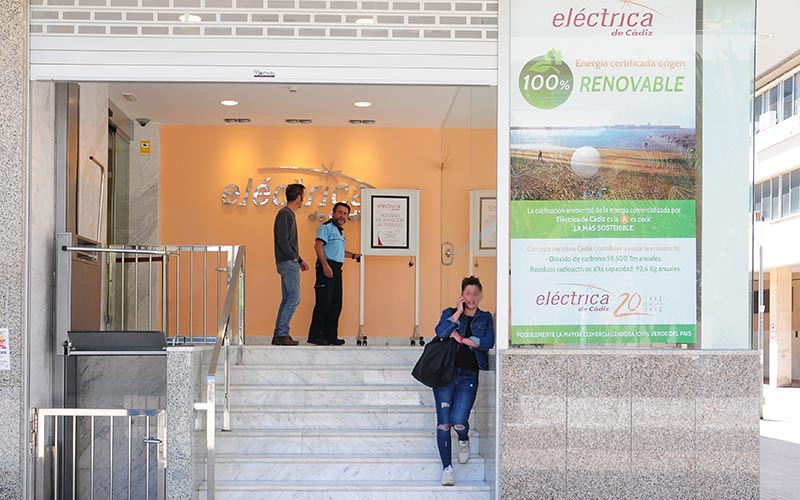 Alertan de la privatización del servicio de facturación de Eléctrica de Cádiz