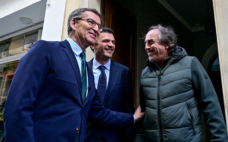 Feijóo alquila el emblemático Oratorio en Cádiz para prometer un plan para “mejorar nuestra democracia”; “lo contrario de lo que hace”